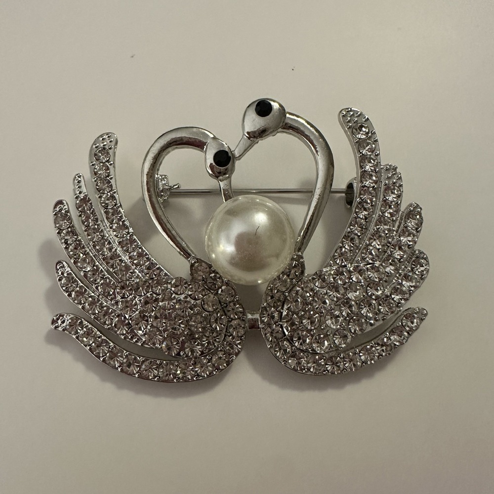 Dual Swan Brooch, Costume Jewelry